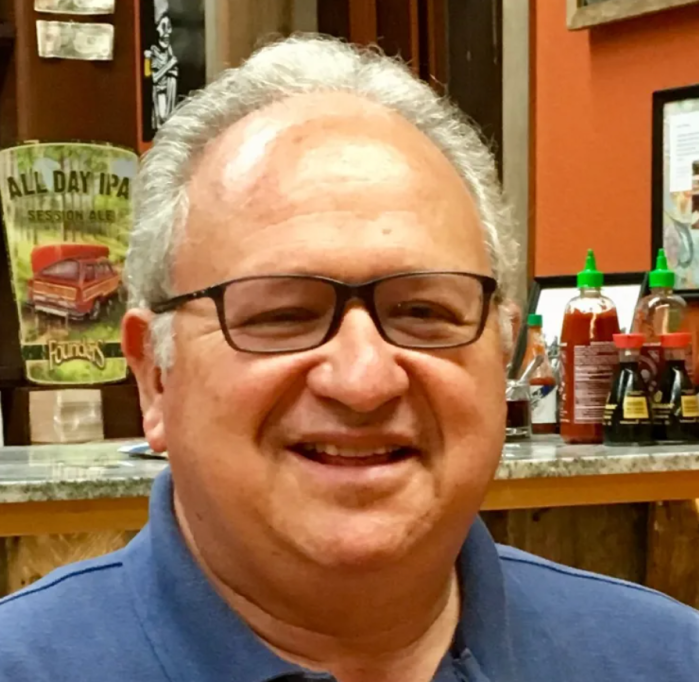 David Zielenziger, a former journalist and Great Neck resident known for his civic leadership, died at the age of 72.